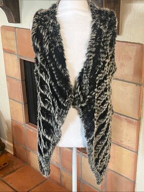 Metric Knits Genuine Rabbit Fur Open Sleeveless Cardigan, size S